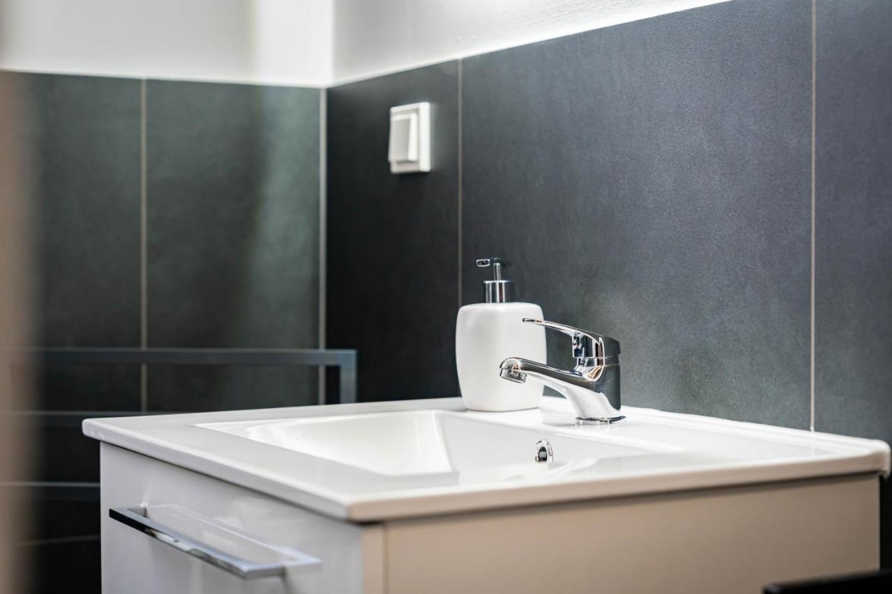Apartmento Blue Magdeburg - Zentral - Wifi - Netflix Bagian luar foto