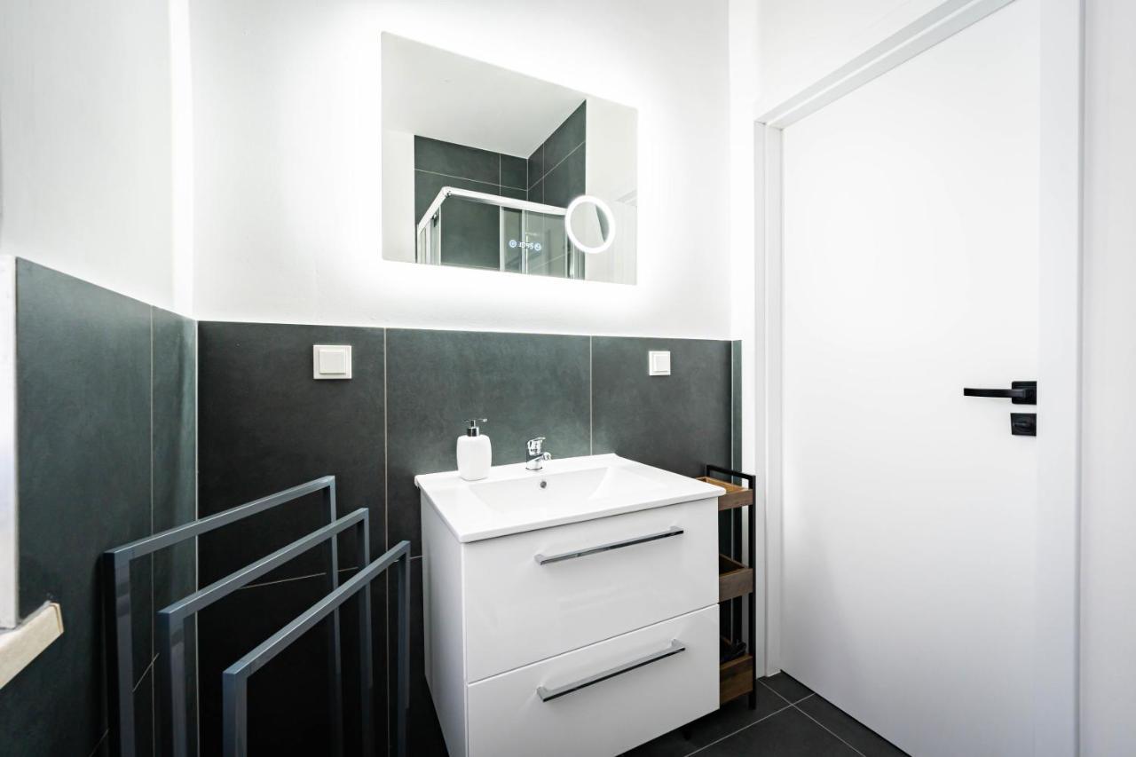 Apartmento Blue Magdeburg - Zentral - Wifi - Netflix Bagian luar foto